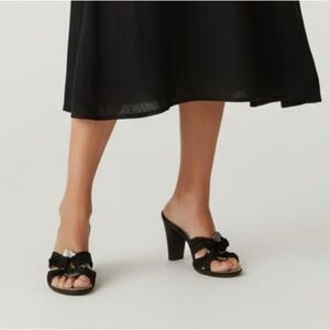 Vintage Y2k Kenneth Cole black Suede Mule heels silver buckle Rubber Sole Boho